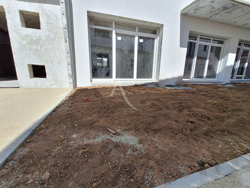 Appartement - 79 m² - 1 pièce