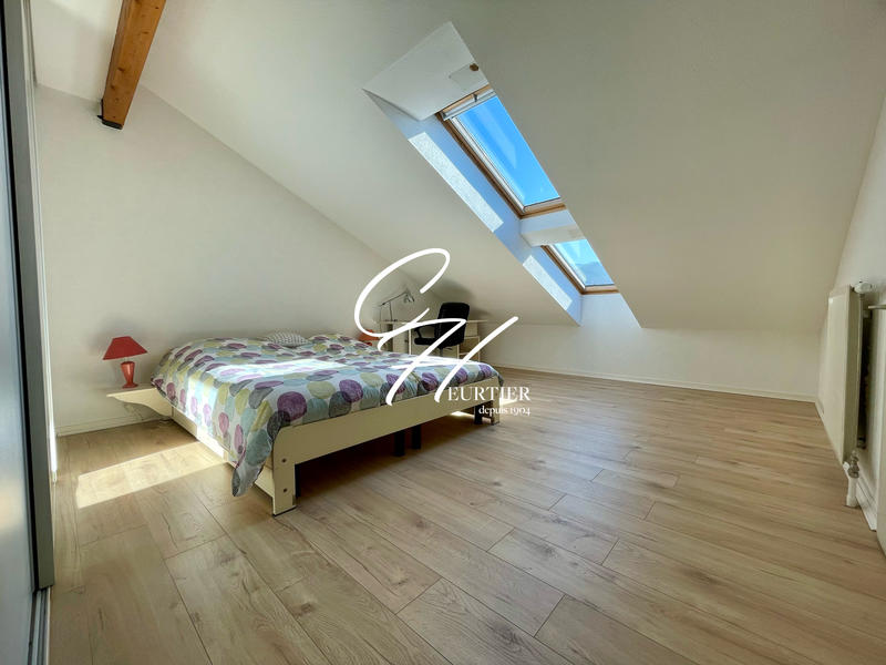 Duplex - 103 m² - 5 pièces