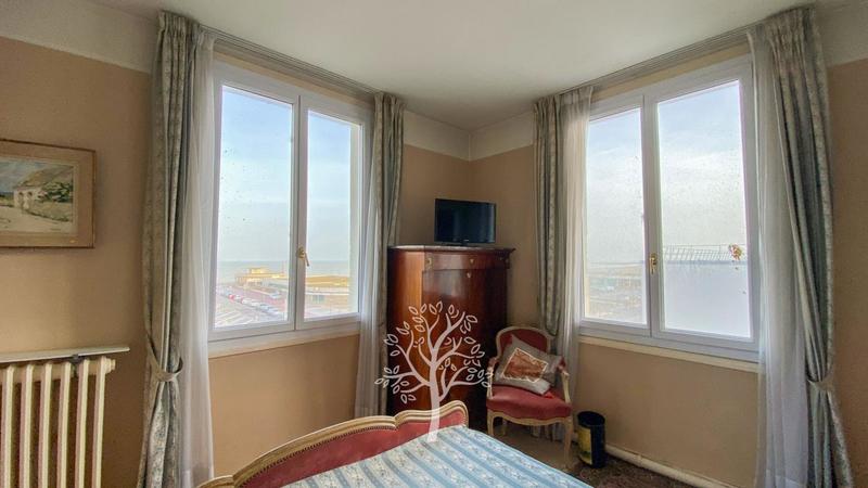 Appartement - 170 m² - 6 pièces