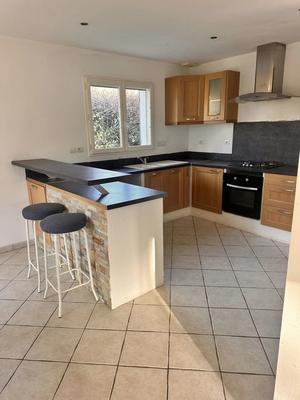 Maison - 95 m² - 6 pièces