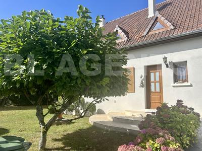 Maison - 228 m² - 10 pièces