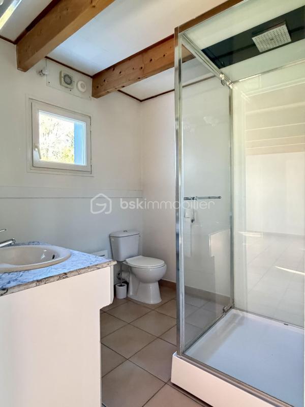 Maison - 350 m² - 25 pièces