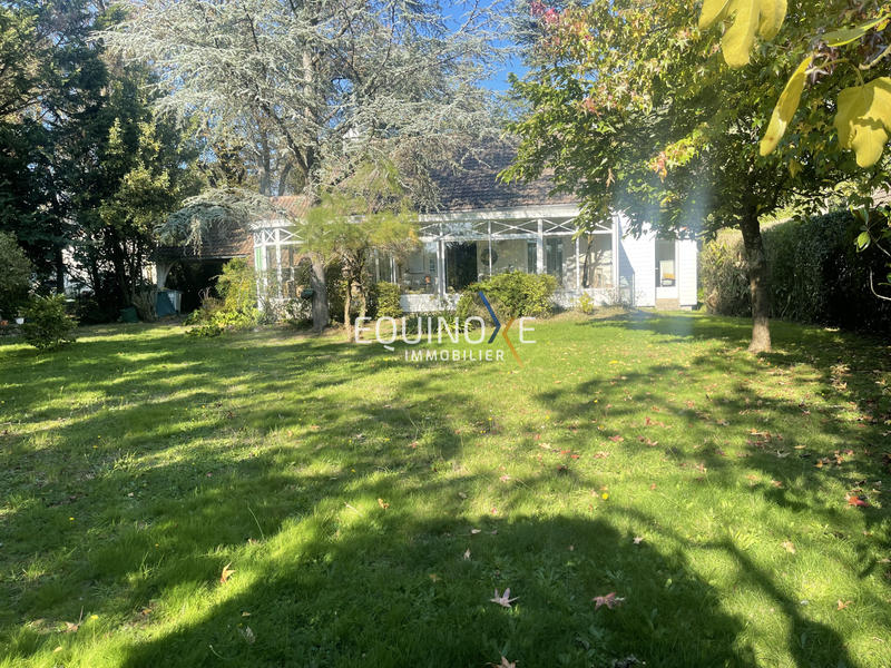 Villa - 171 m² - 9 pièces