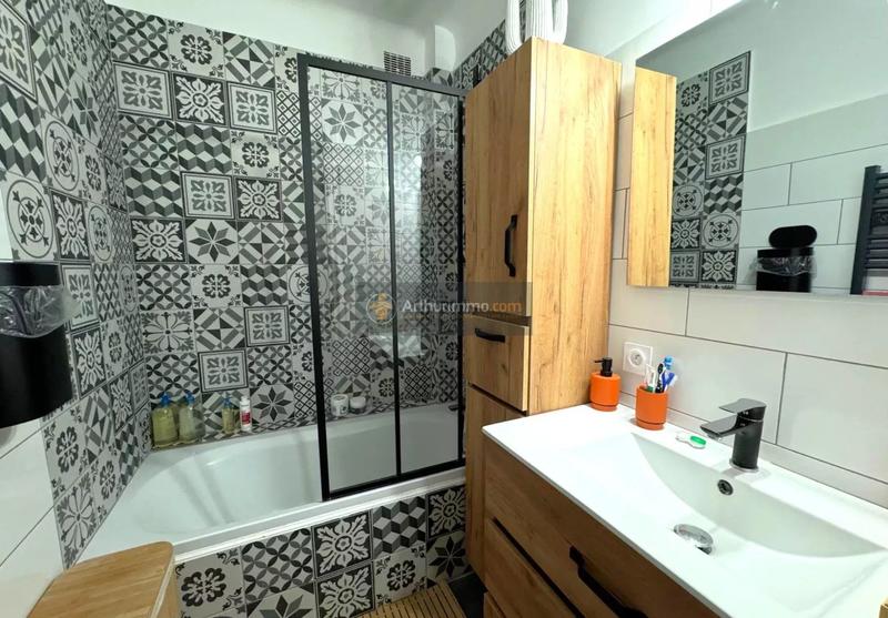 Appartement - 67 m² - 3 pièces