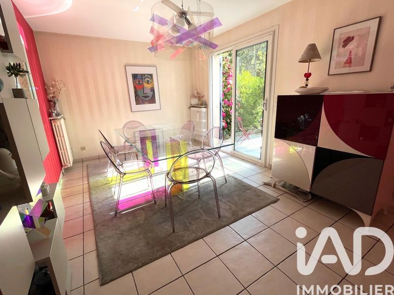 Maison - 204 m² - 8 pièces