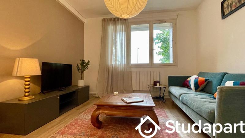 Chambre - 9 m² - 1 pièce