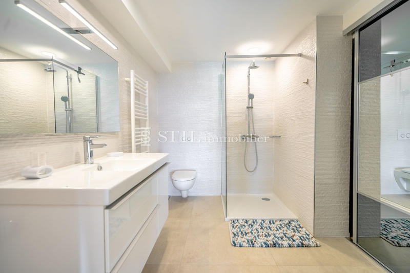 Villa - 350 m² - 7 pièces