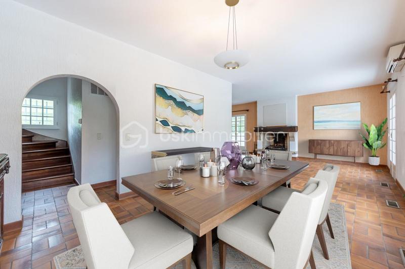 Demeure - 186 m² - 6 pièces