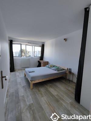 Chambre - 14 m² - 1 pièce