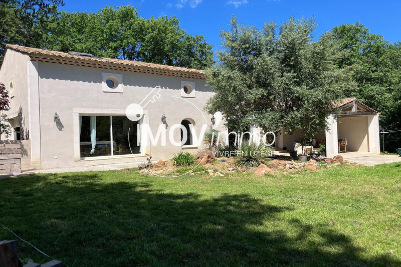 Maison - 204 m² - 7 pièces