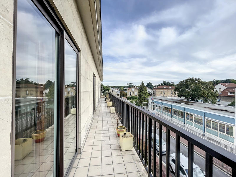 Appartement - 134 m² - 6 pièces