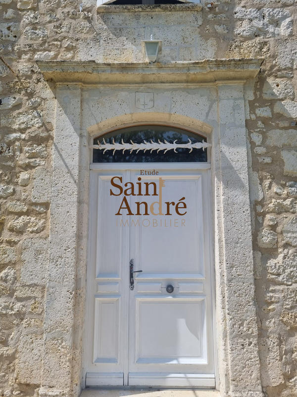 Maison - 294 m² - 8 pièces