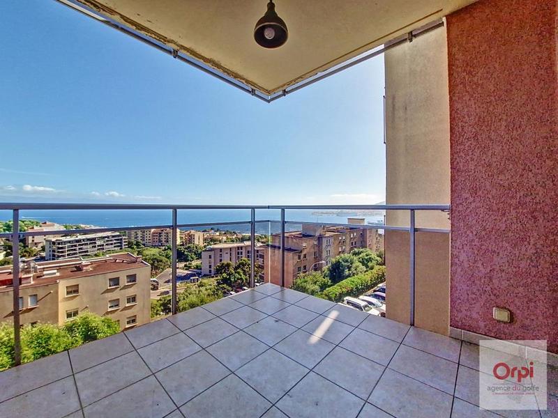 Appartement - 87 m² - 4 pièces