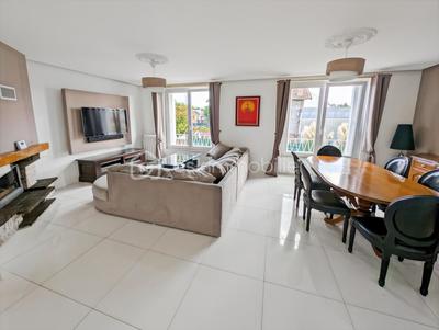 Maison - 135 m² - 6 pièces