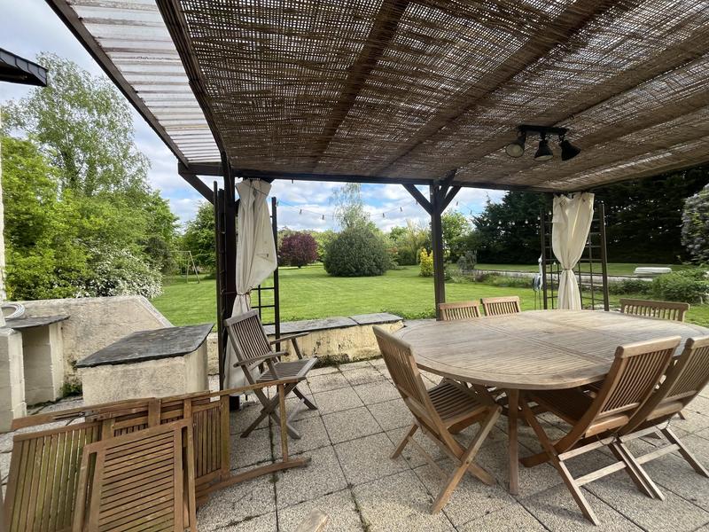 Maison - 198 m² - 8 pièces