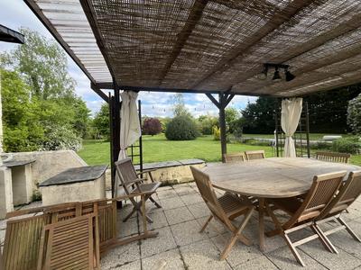 Maison - 198 m² - 8 pièces