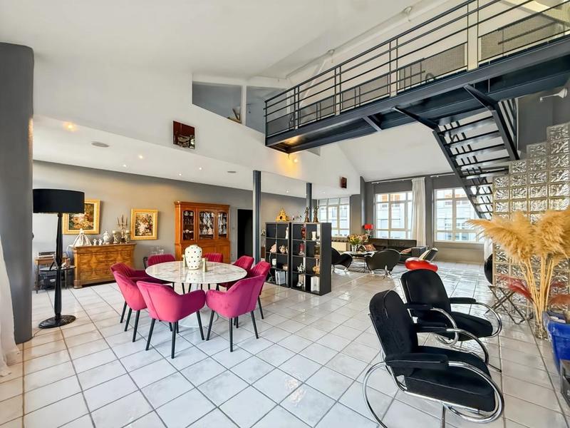 Duplex - 216 m² - 6 pièces