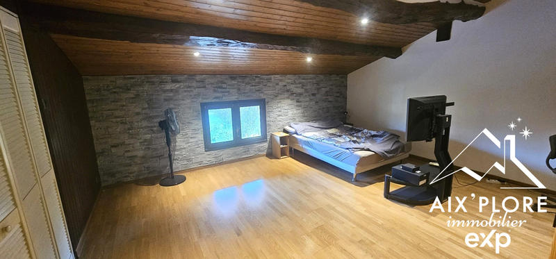 Maison - 203 m² - 4 pièces