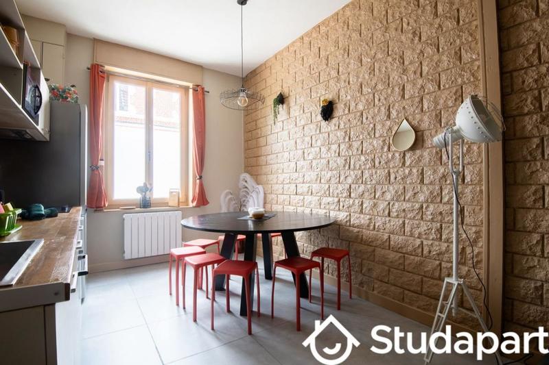 Chambre - 10 m² - 1 pièce