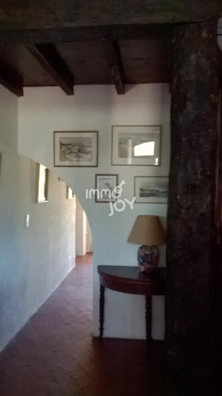 Maison - 450 m² - 8 pièces