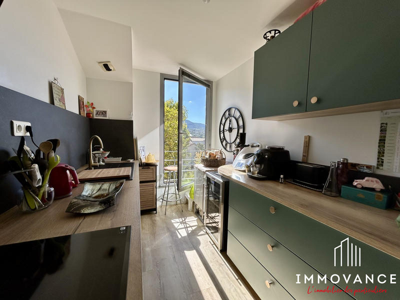 Appartement - 85 m² - 4 pièces