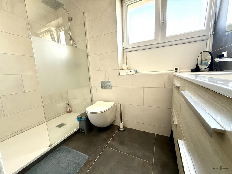 Maison - 99 m² - 5 pièces