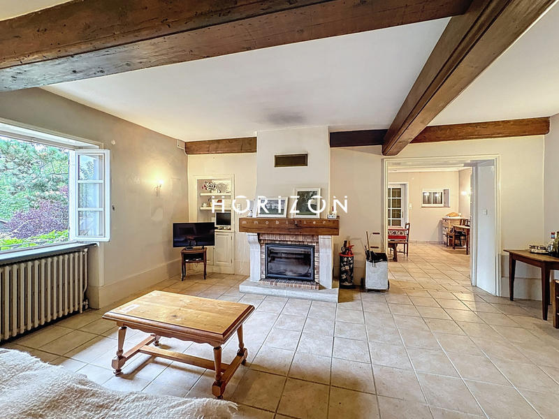 Maison ancienne - 205 m² - 8 pièces