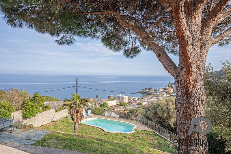 Villa - 238 m² - 6 pièces