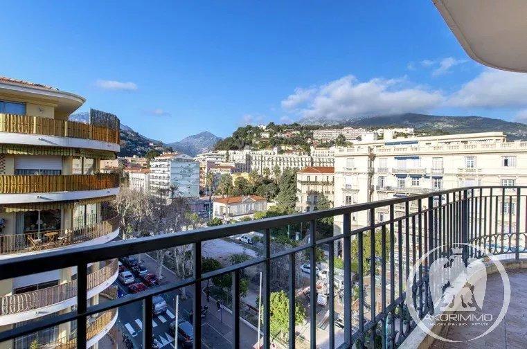 Appartement - 104 m² - 3 pièces