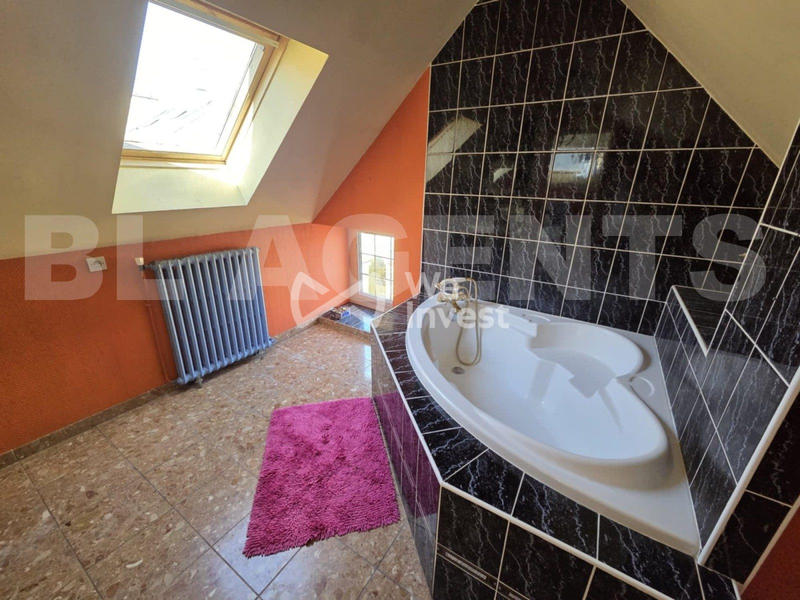 Maison - 180 m² - 6 pièces