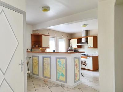 Maison - 355 m² - 14 pièces