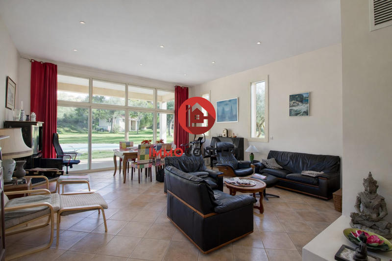 Villa - 190 m² - 6 pièces