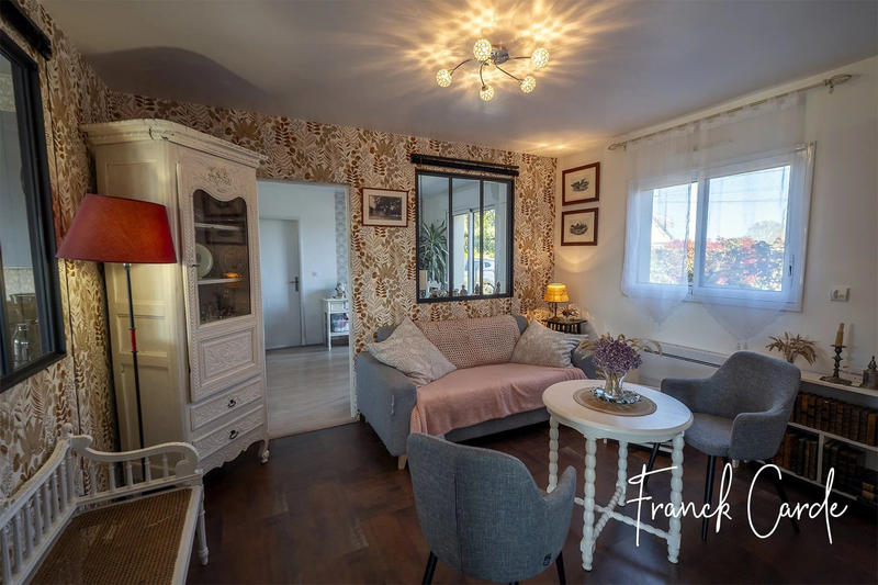 Maison - 159 m² - 8 pièces