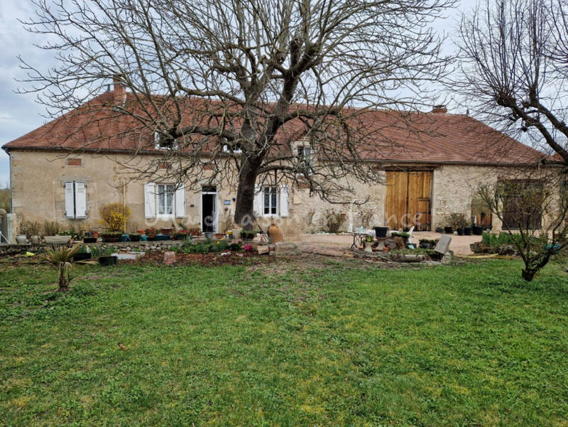 Maison - 170 m² - 9 pièces