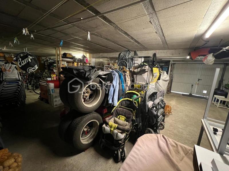 Maison - 205 m² - 9 pièces