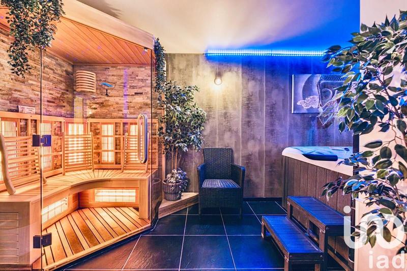 Maison - 469 m² - 12 pièces