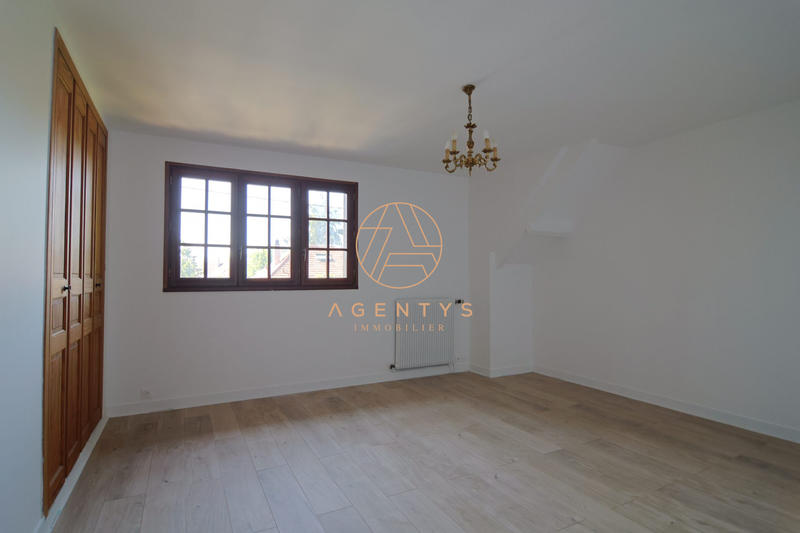 Maison - 165 m² - 6 pièces