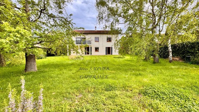 Maison - 200 m² - 6 pièces