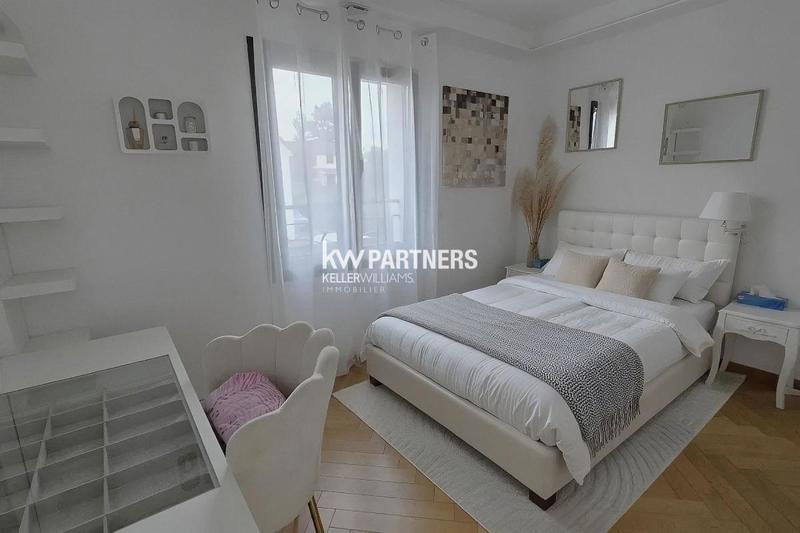 Maison d'architecte - 446 m² - 9 pièces