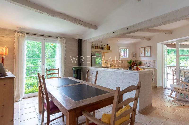 Villa - 260 m² - 8 pièces