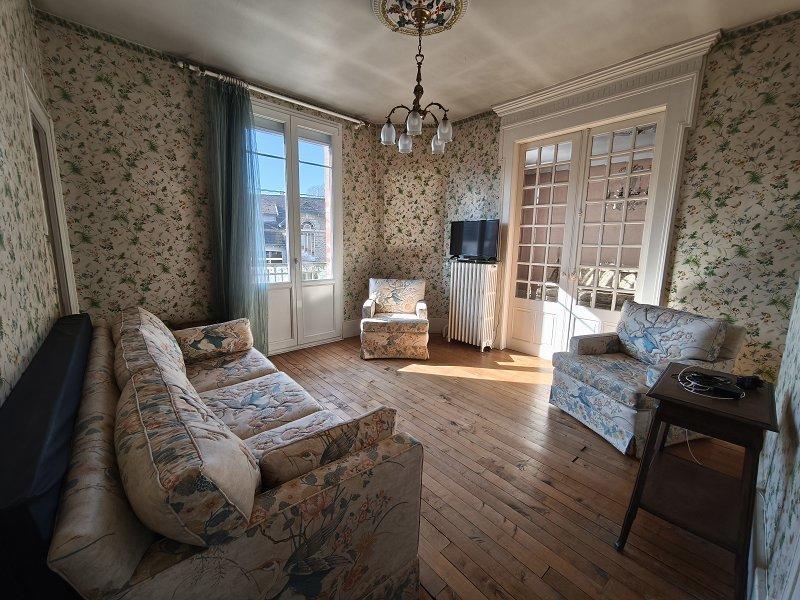 Maison - 195 m² - 7 pièces