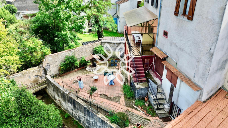 Maison - 98 m² - 6 pièces