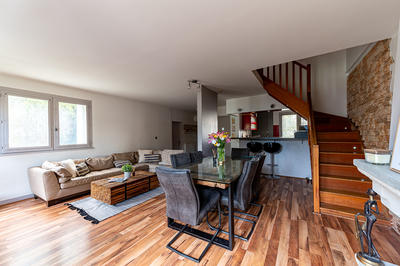 Maison - 93 m² - 5 pièces