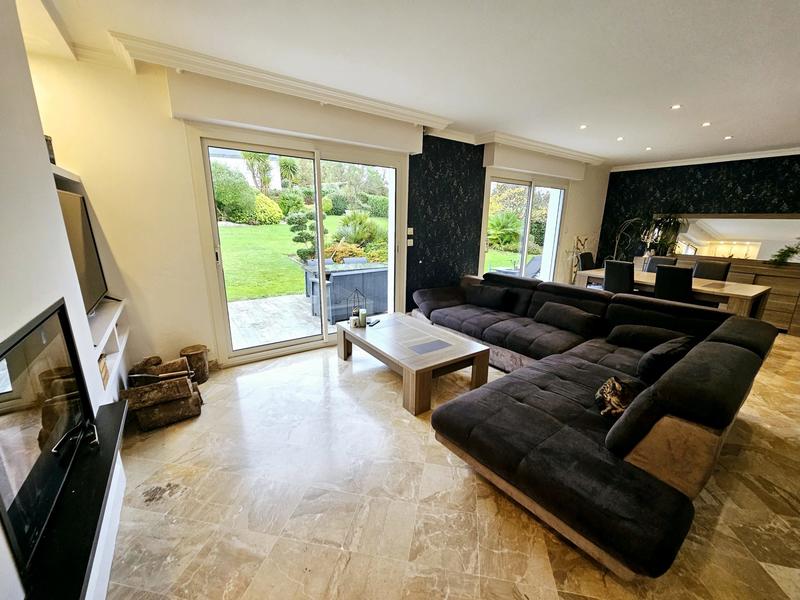 Maison - 142 m² - 6 pièces