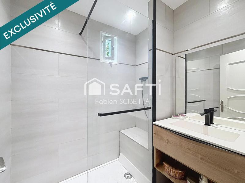 Villa - 200 m² - 7 pièces