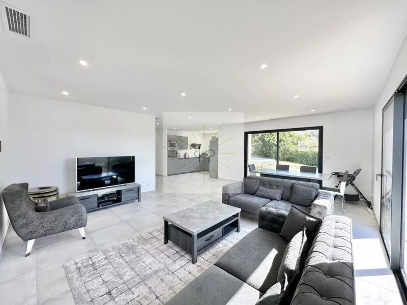 Maison - 117 m² - 4 pièces