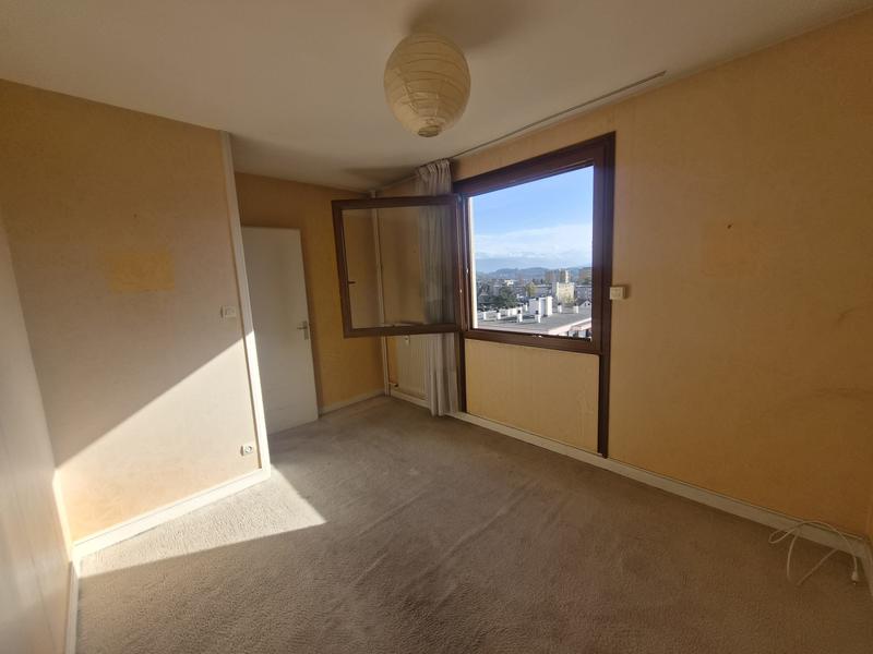 Appartement - 97 m² - 5 pièces