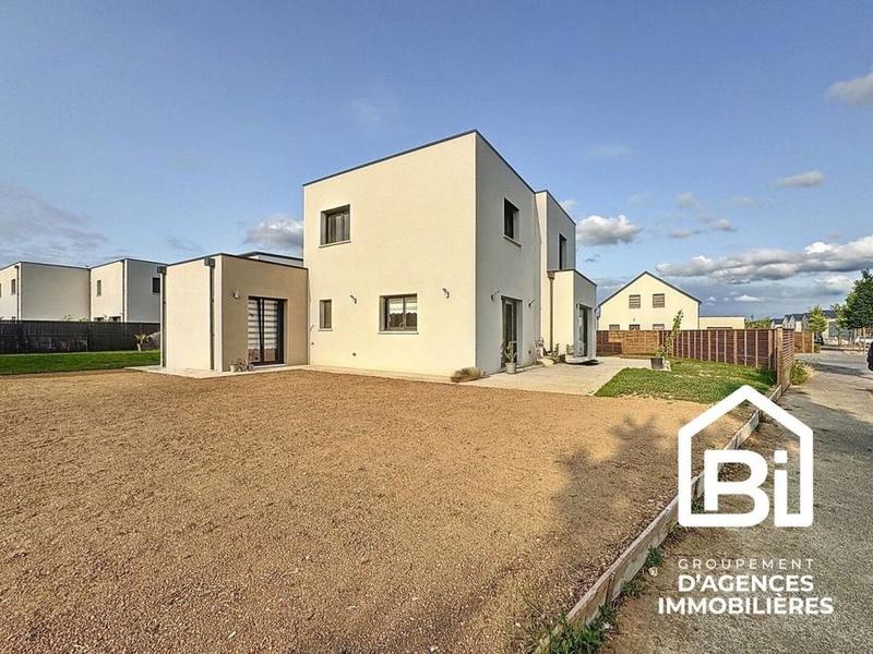 Maison - 150 m² - 5 pièces