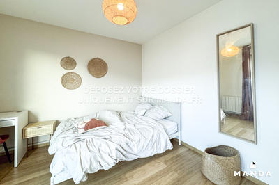Chambre - 10 m² - 5 pièces