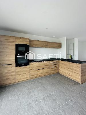 Maison - 85 m² - 5 pièces